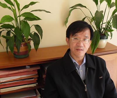 Professor Huifu Xu's photo